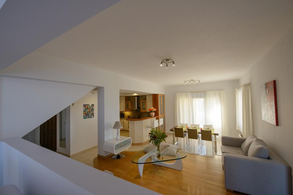 Andromeda Villa Agia Pelagia  Bilik gambar